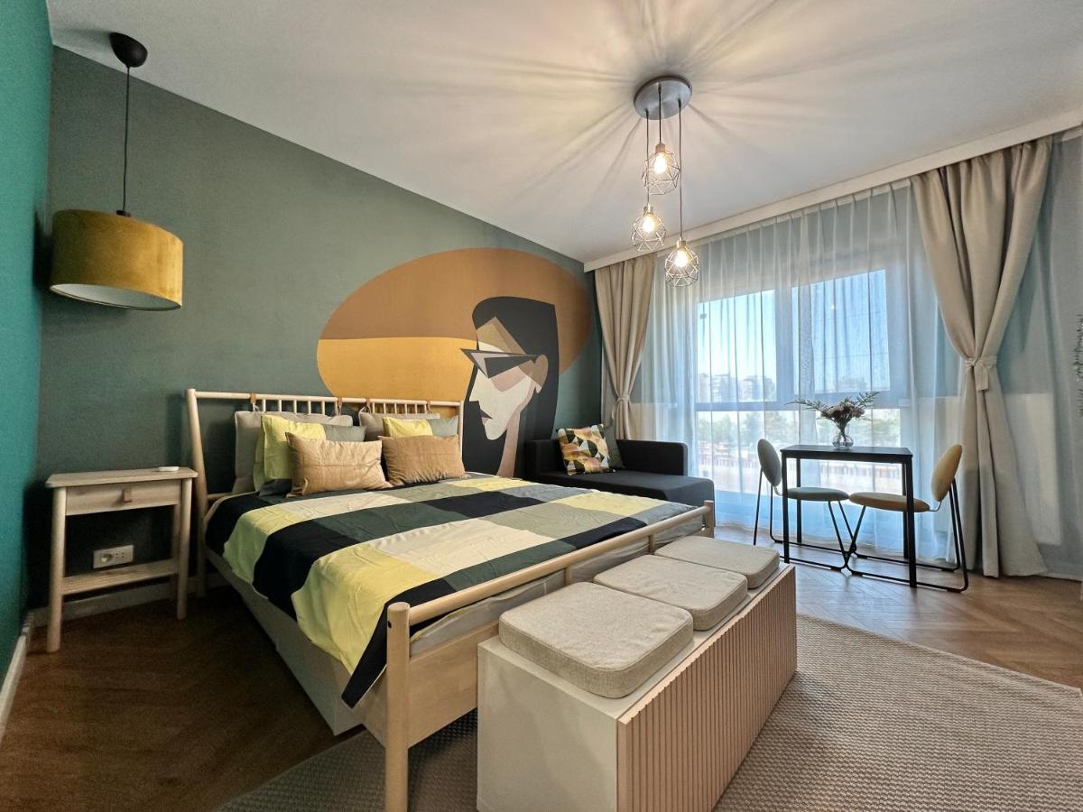 21 Bucharest