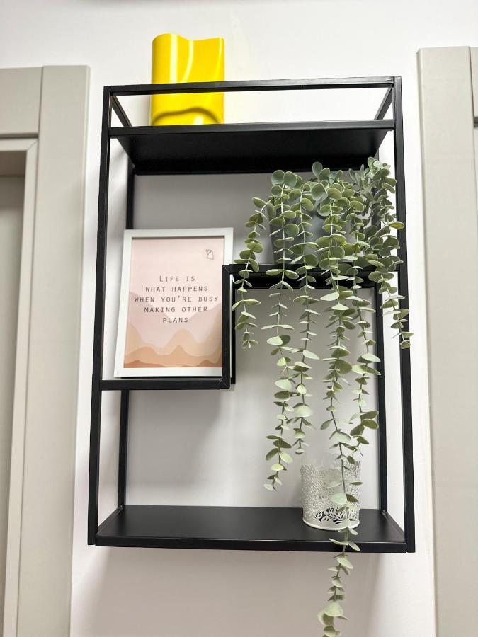 21 Apartament
